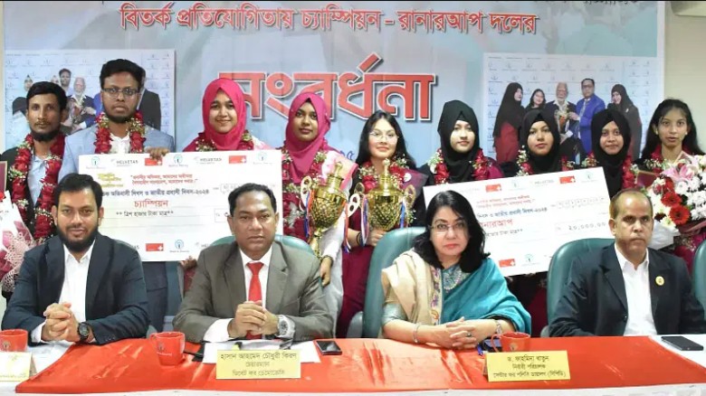 যেভাবে করবেন মুরগির খামার